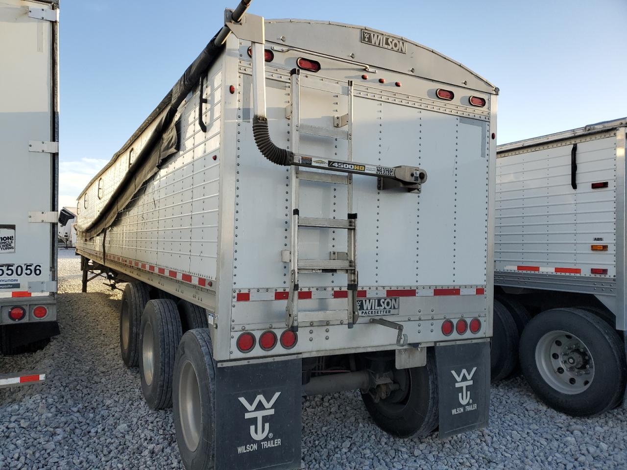 2022 Wilson DWH-650 Grain Trailer