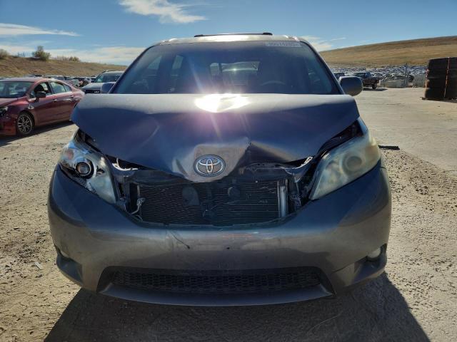 2011 Toyota Sienna xle