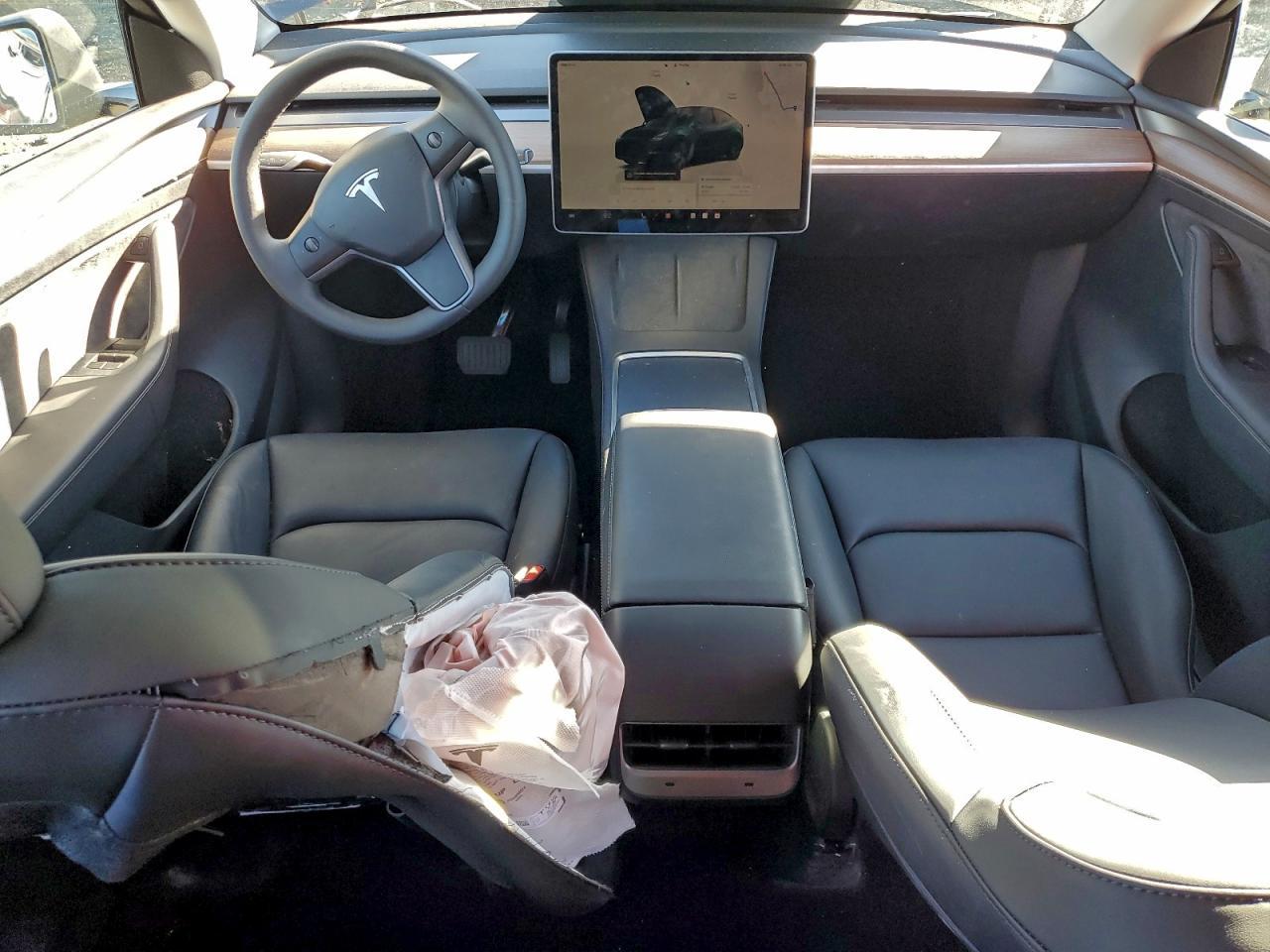 2025 Tesla Model y