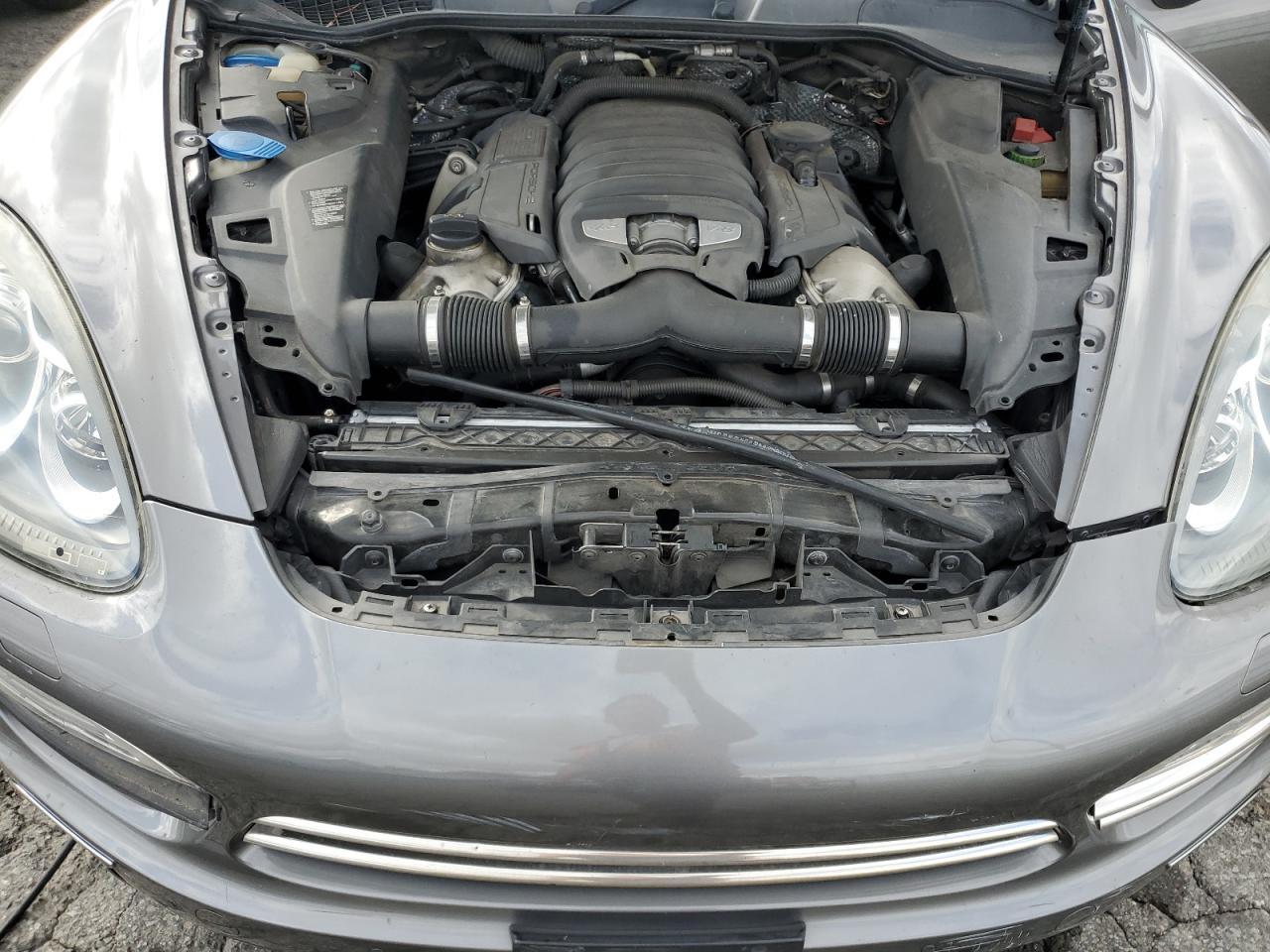 2012 Porsche Cayenne s