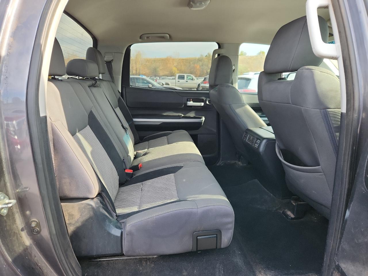 2017 Toyota Tundra SR5