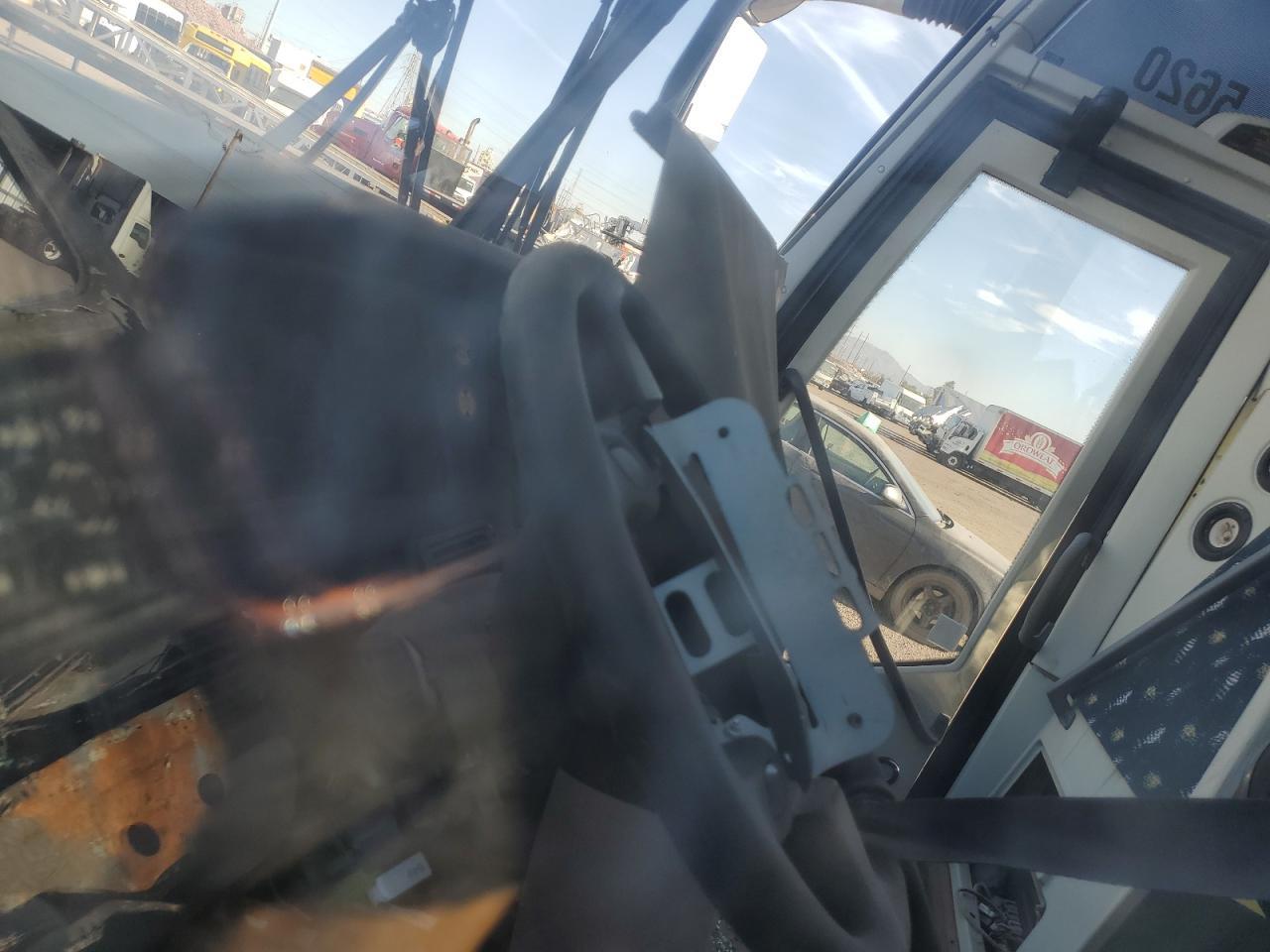 2017 Volv 9700
