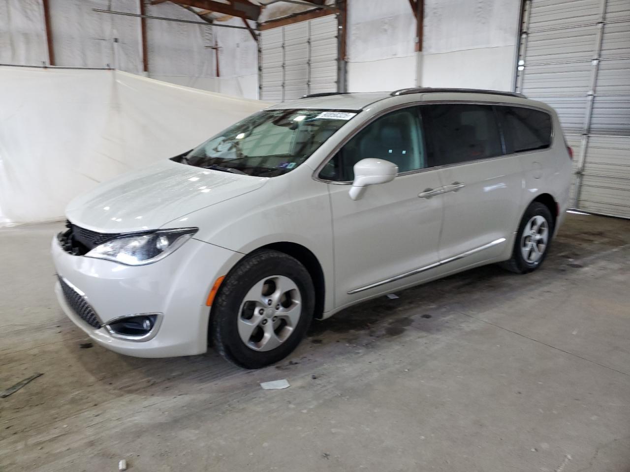 2017 Chrysler Pacifica Touring l Plus