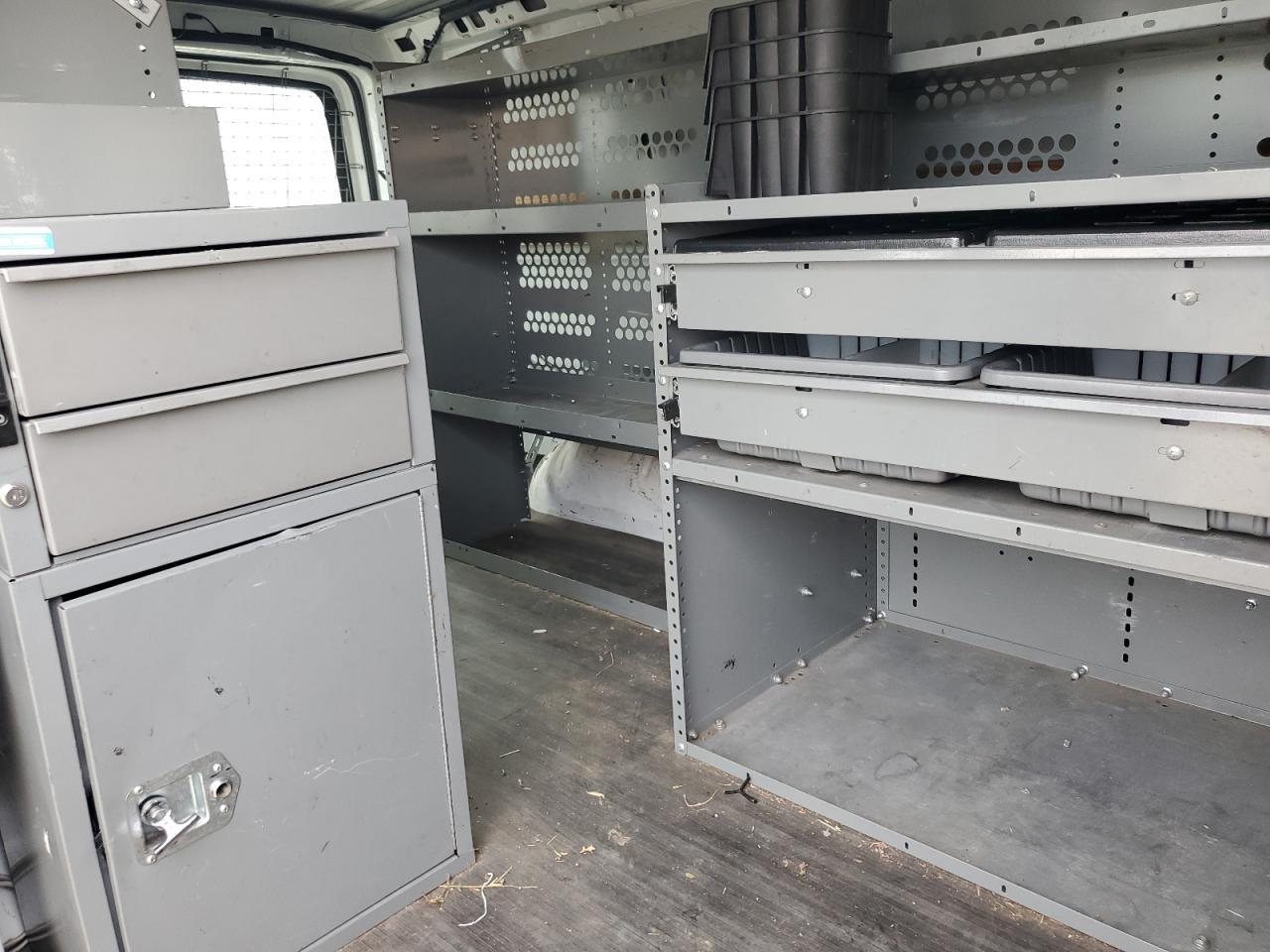 2013 Chevrolet Express G2500 Delivery Van