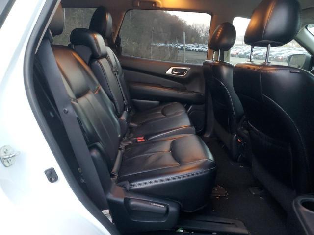 2020 Nissan Pathfinder sl