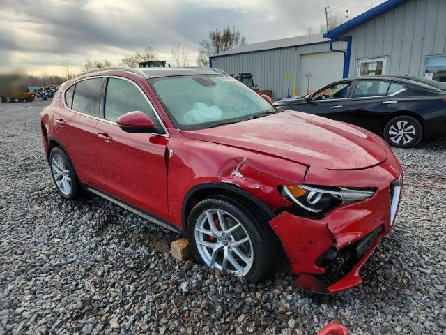 2019 Alfa Romeo Stelvio ti