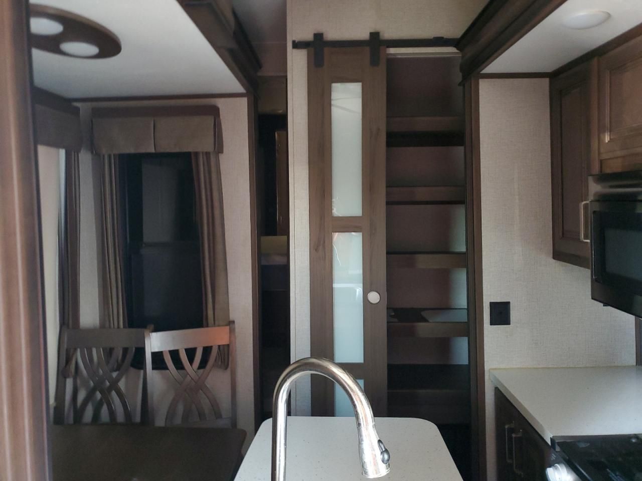 2020 Arrow 5th Wheel