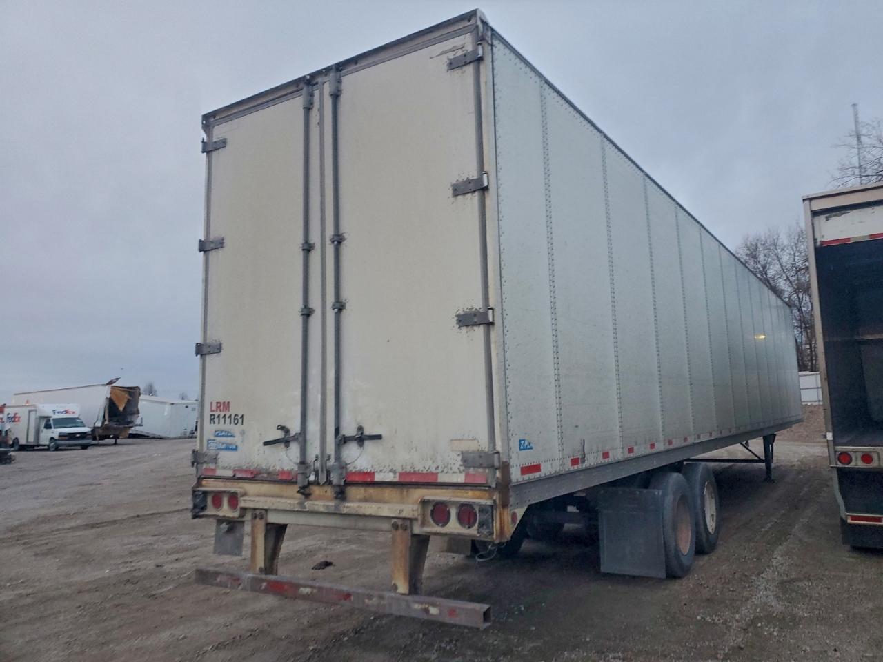 2011 Stoughton DRY Van Trailer