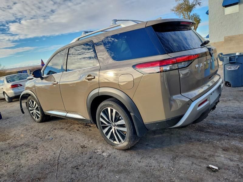 2023 Nissan Pathfinder Platinum