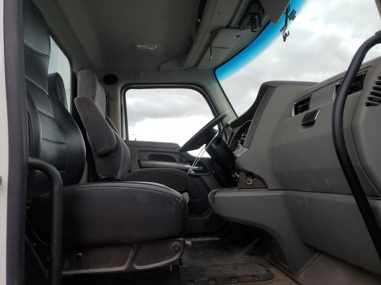 2019 Kenworth T680 Semi Truck