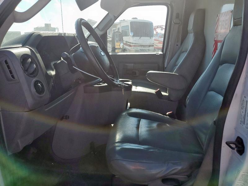 2013 Ford E350 BOX Truck