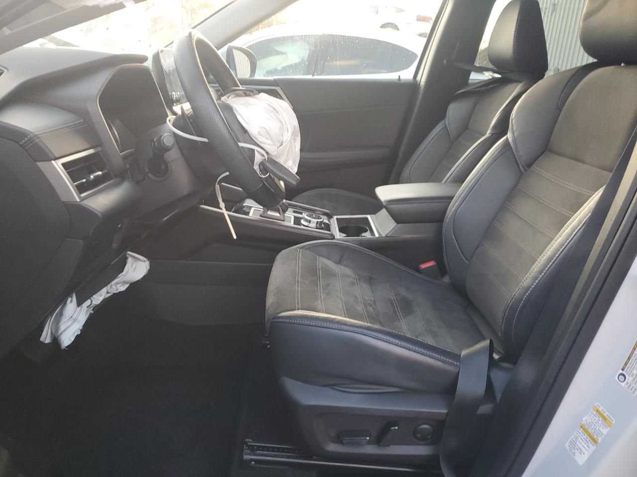 2023 Mitsubishi Outlander se