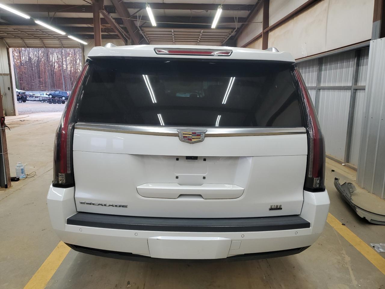 2018 Cadillac Escalade esv Luxury