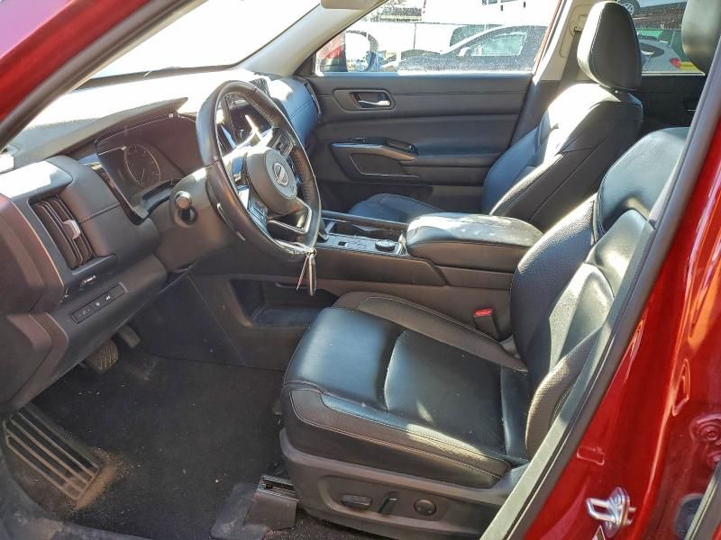 2023 Nissan Pathfinder sl