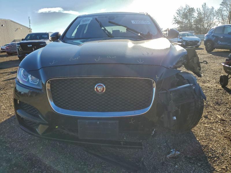 2020 Jaguar F-pace Prestige