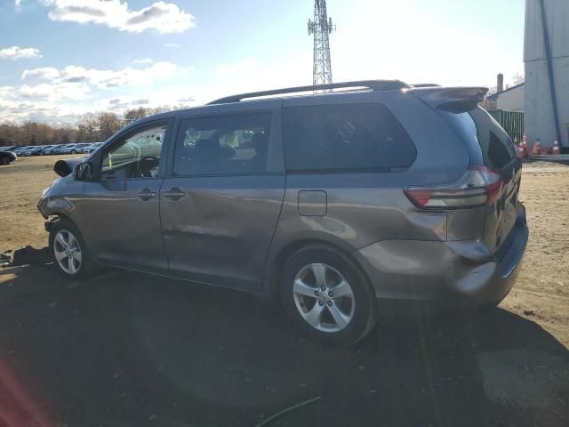 2015 Toyota Sienna le