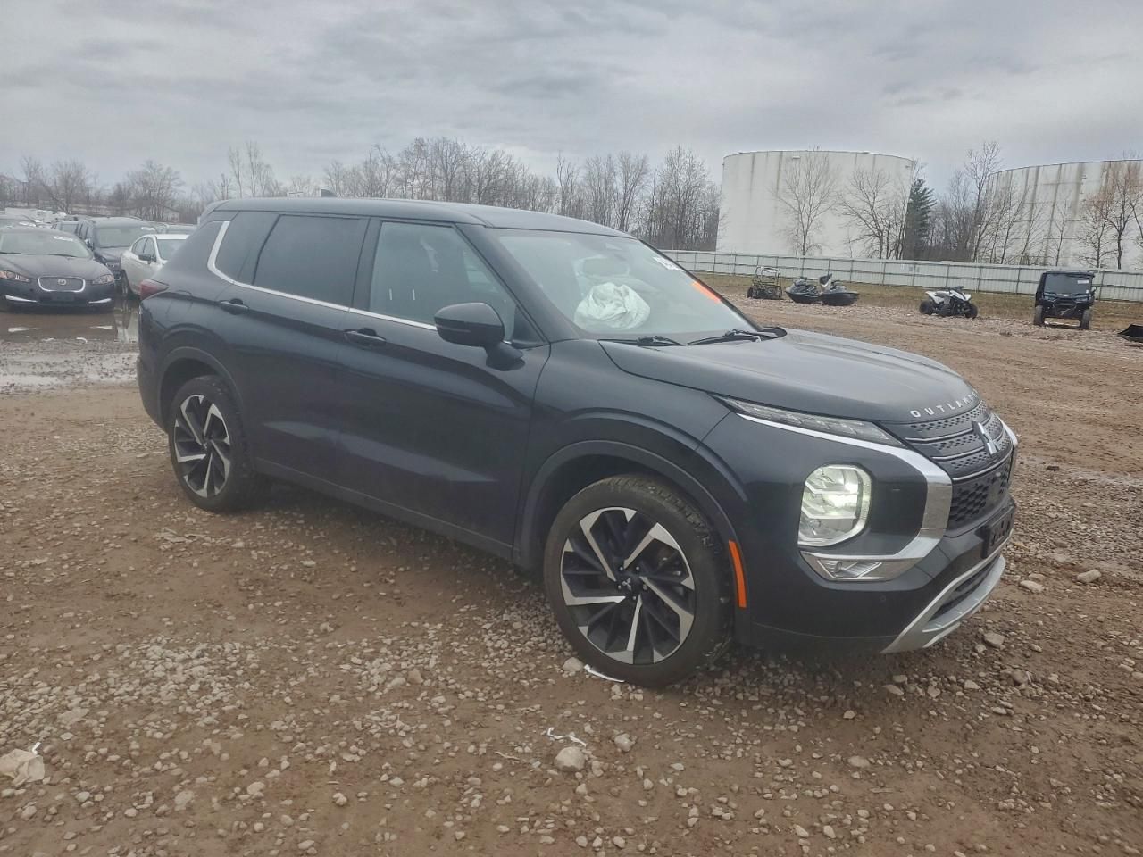 2023 Mitsubishi Outlander se