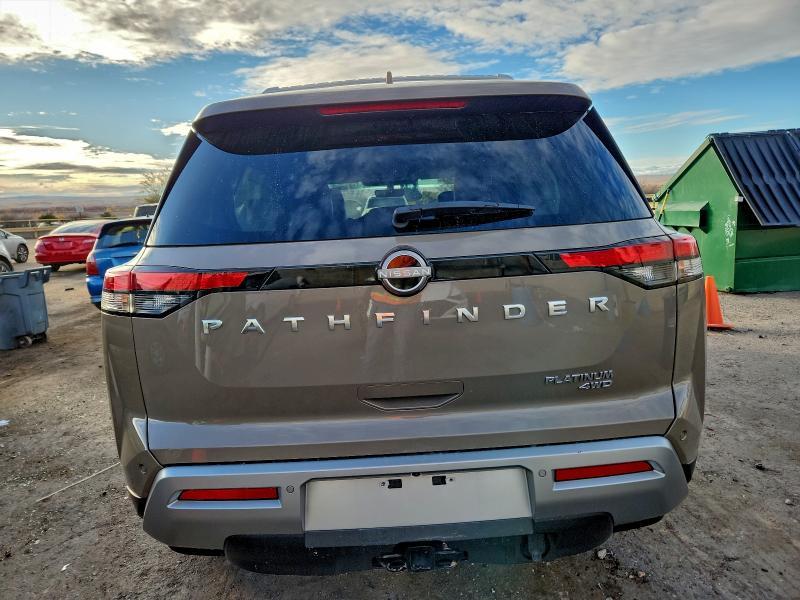 2023 Nissan Pathfinder Platinum