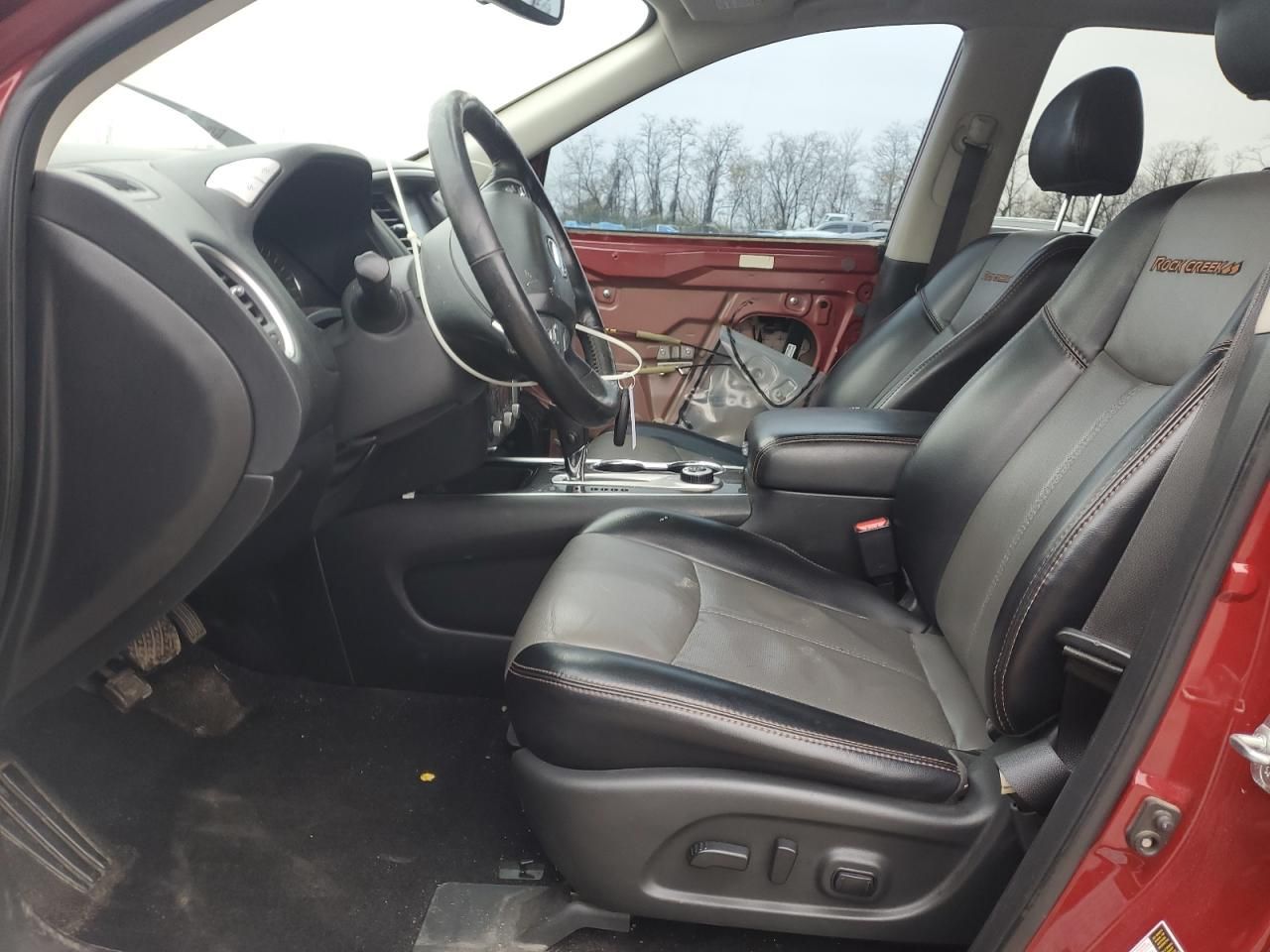 2020 Nissan Pathfinder sl