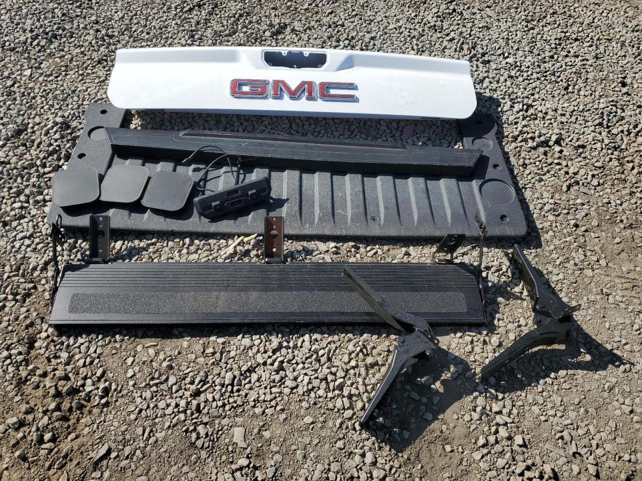 2024 GMC Sierra K1500 slt