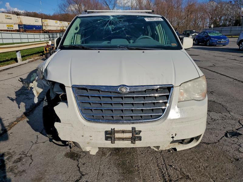 2010 Chrysler Town & Country Touring