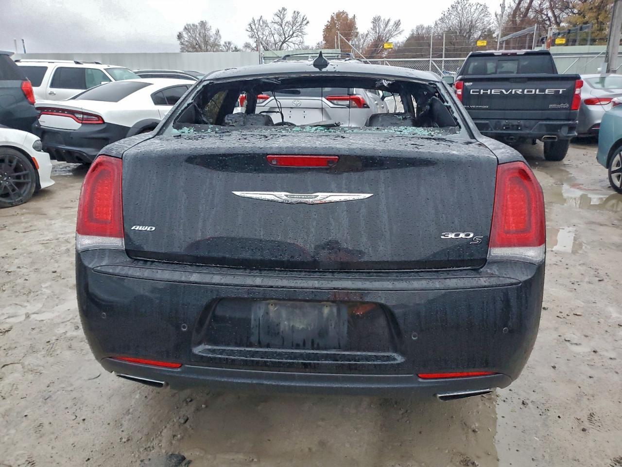 2018 Chrysler 300 s