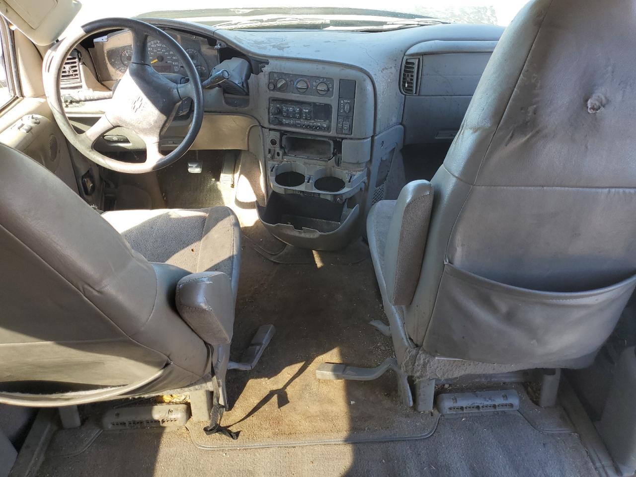 2001 Chevrolet Astro