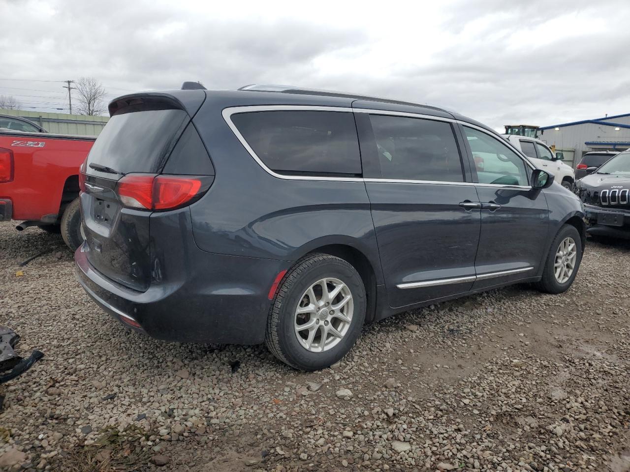 2020 Chrysler Pacifica Touring l