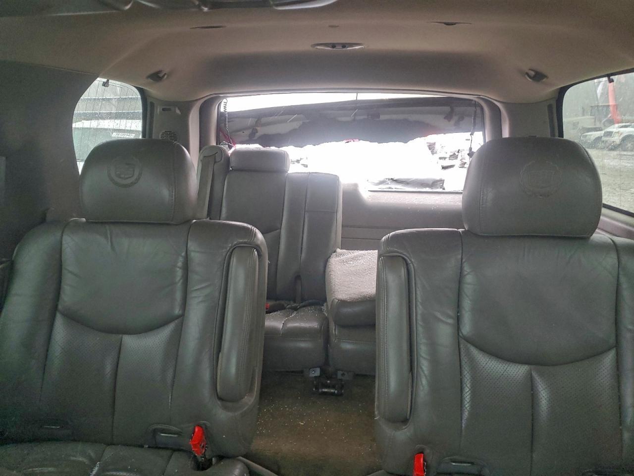 2005 Cadillac Escalade Luxury
