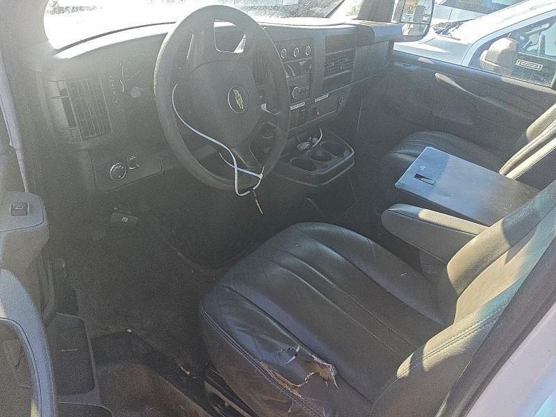 2013 Chevrolet Express G2500 Delivery Van