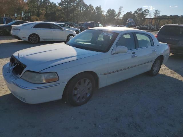 2005 Lincoln Town car Signature Limited