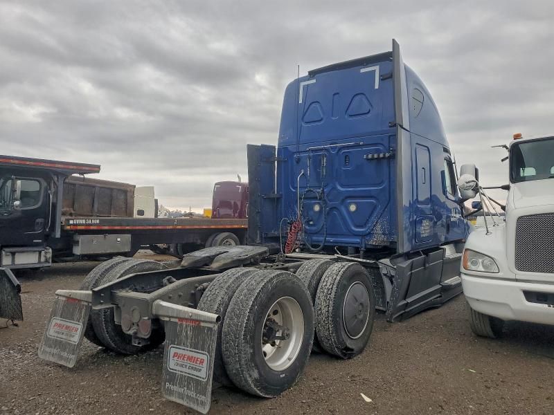 2022 Freightliner Cascadia 126