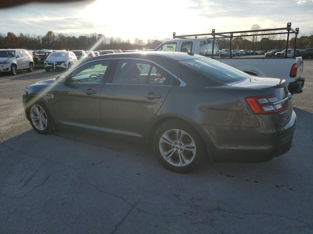2018 Ford Taurus sel