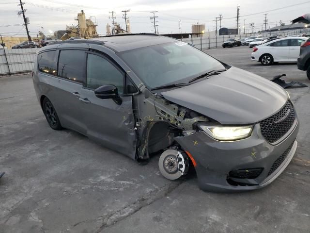 2025 Chrysler Pacifica Hybrid Select
