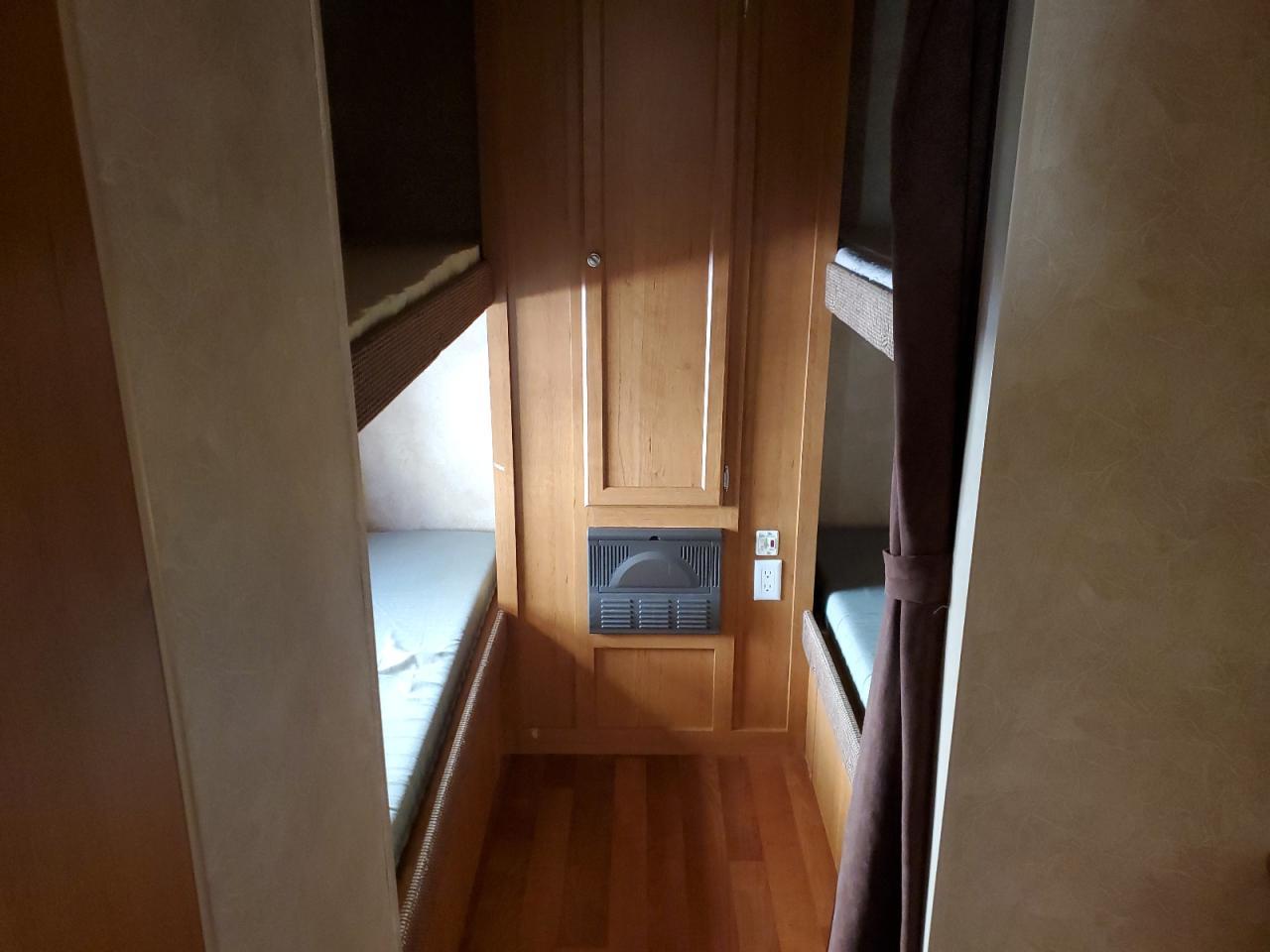 2009 Foresriver 2009 Forest River Salem Towables Camper