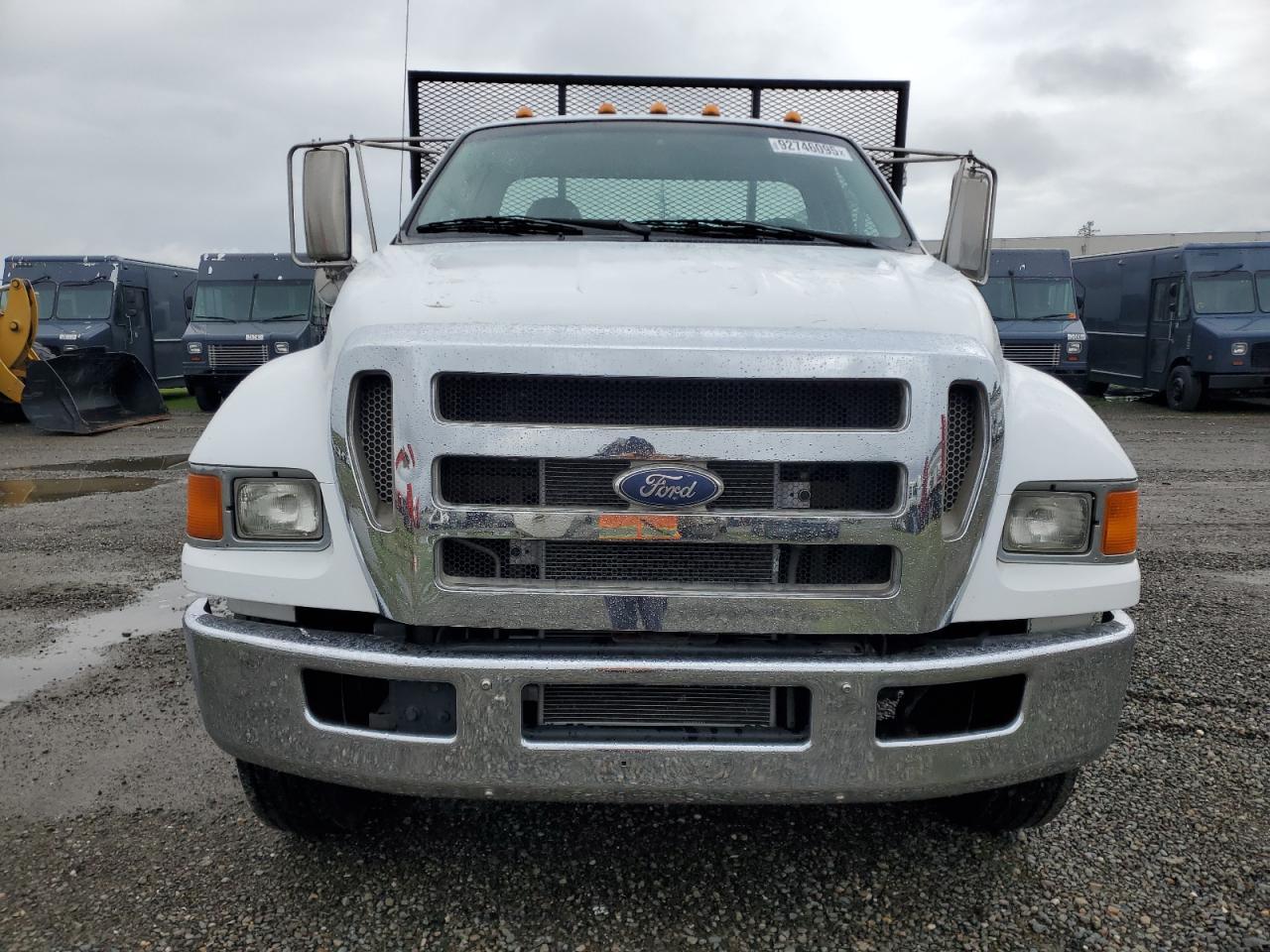 2010 Ford F650 Super Duty Flatbed Truck