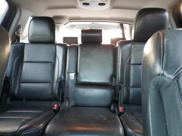 2012 Nissan Armada sv