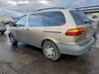 2000 Toyota Sienna le