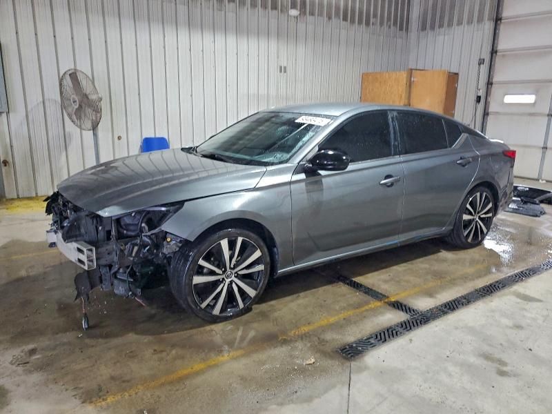2020 Nissan Altima sr