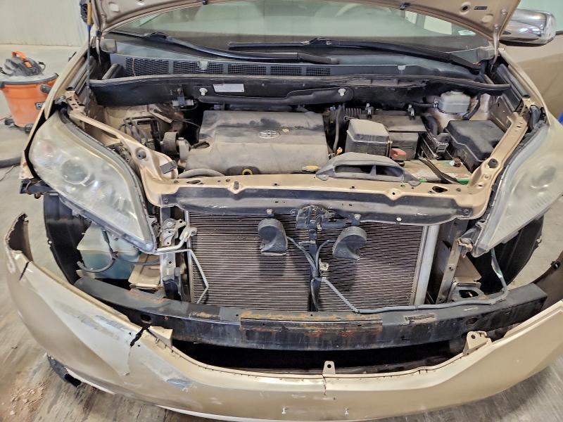 2014 Toyota Sienna le