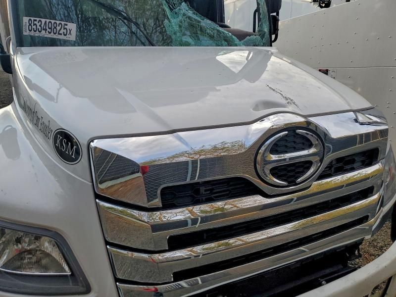 2024 Hino Refrigerated box Truck