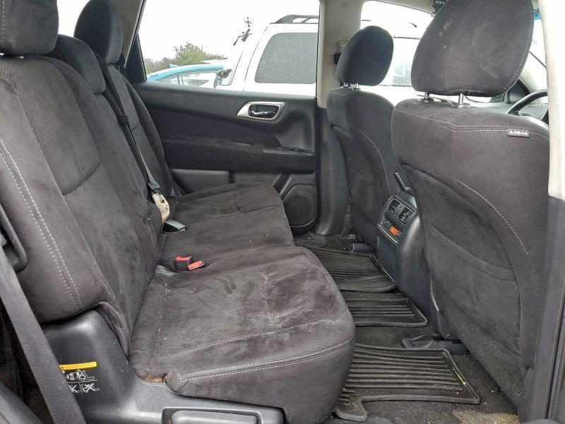 2014 Nissan Pathfinder s