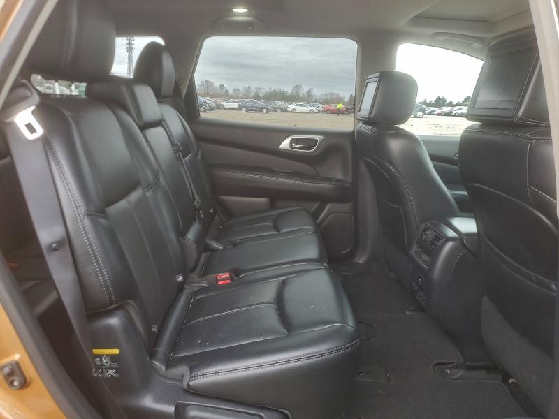 2017 Nissan Pathfinder Platinum