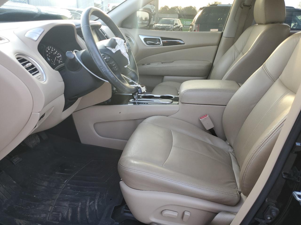 2017 Nissan Pathfinder s