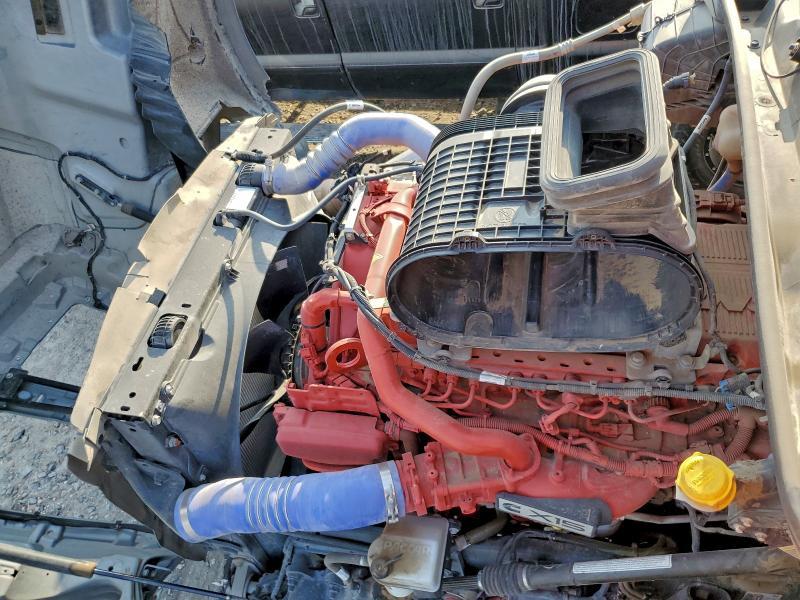 2025 Kenworth T680 Semi Truck