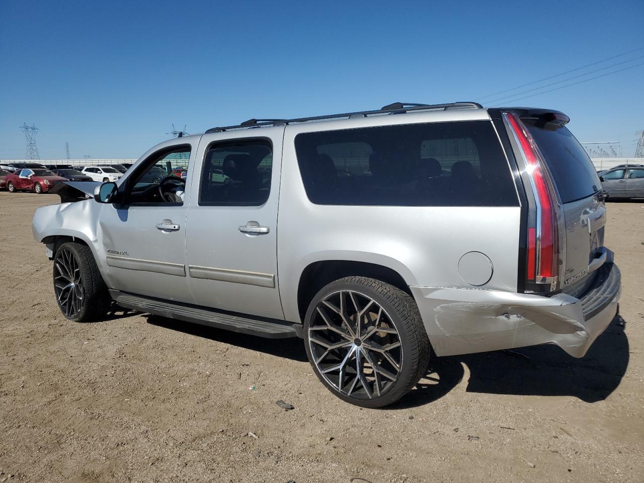 2011 GMC Yukon xl C1500 sle