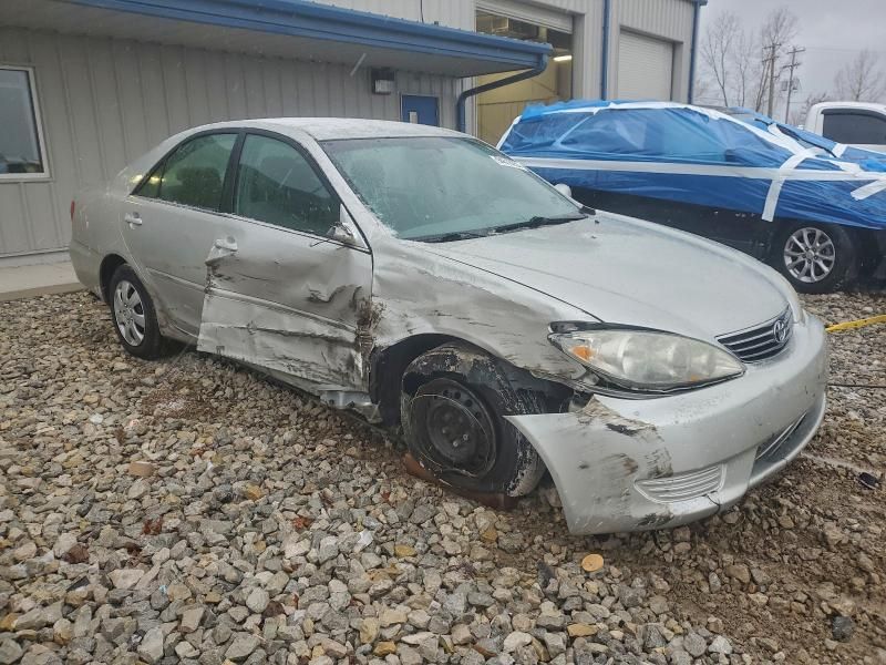 2005 Toyota Camry le