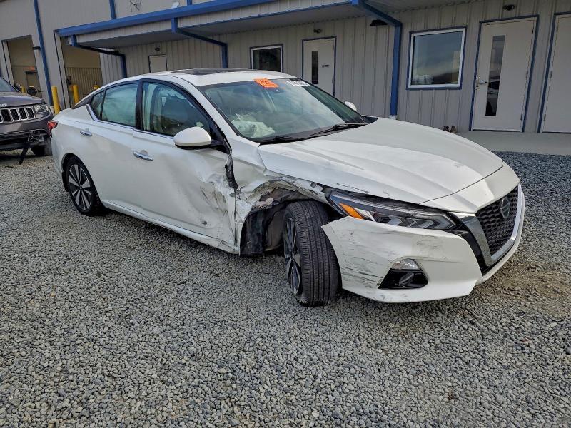 2022 Nissan Altima sl