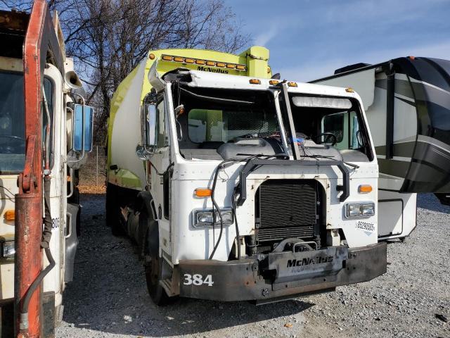 2013 Peterbilt 320 Refuse Truck