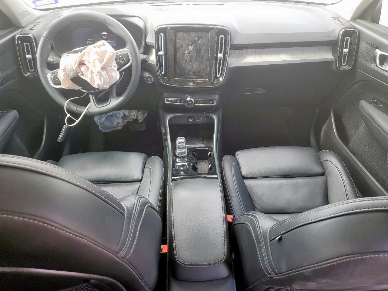 2023 Volvo Xc40 Plus